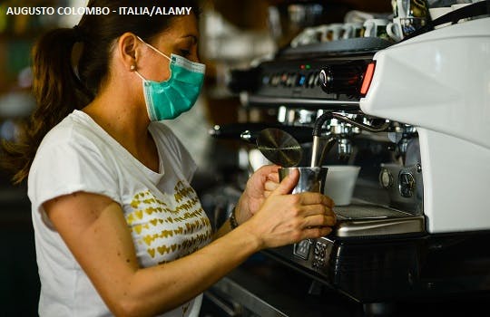 A barista at work during the covid-19 pandemic
